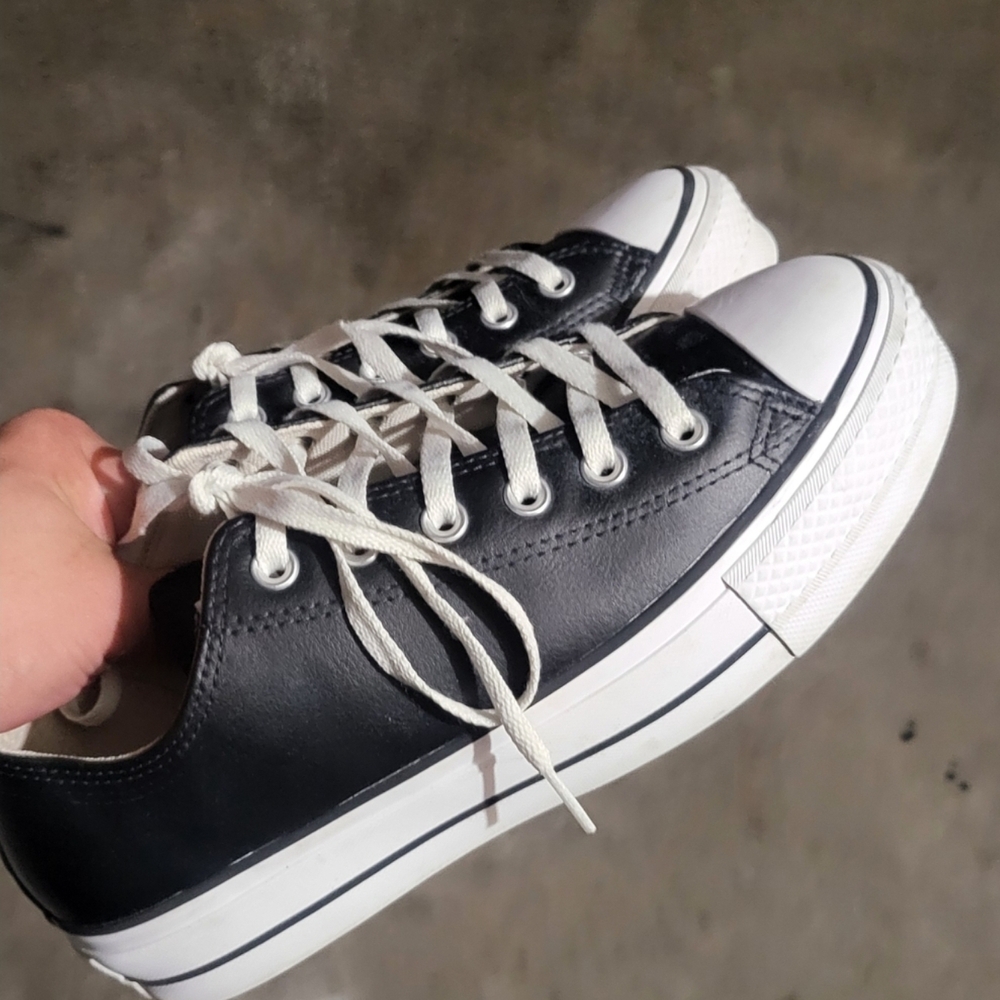 Black and White Low-Top platform Converse